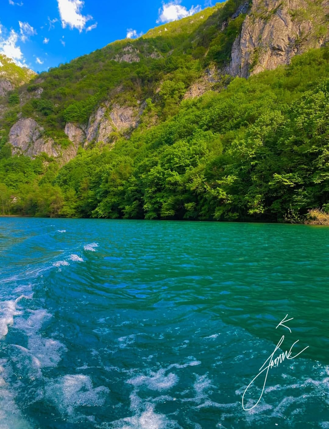 North Macedonia by Zehra Bayraktar - Illustrated by Zehra Bayraktar - Ourboox.com