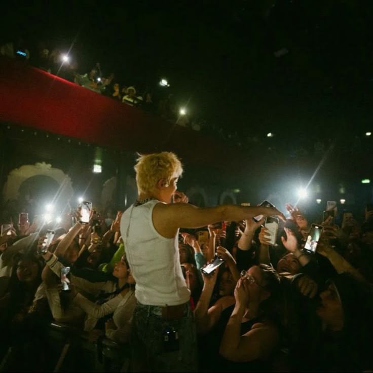 GEMINI is my favorite singer by Ecem Erçin - Illustrated by Ecem Erçin  - Ourboox.com