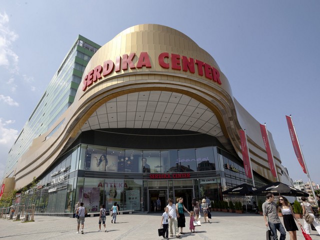 sofia by azra kara - Illustrated by Emine Azra KARA, Eylül Ayça ŞEN, Furkan Mert DİLEK - Ourboox.com