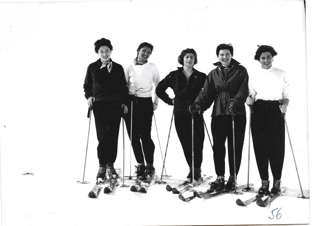 Mica’s Kouskouri ski book by Claire Papageorgiou - Ourboox.com